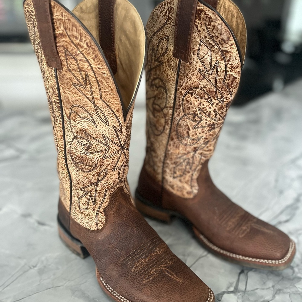 Ariat cowboy boots